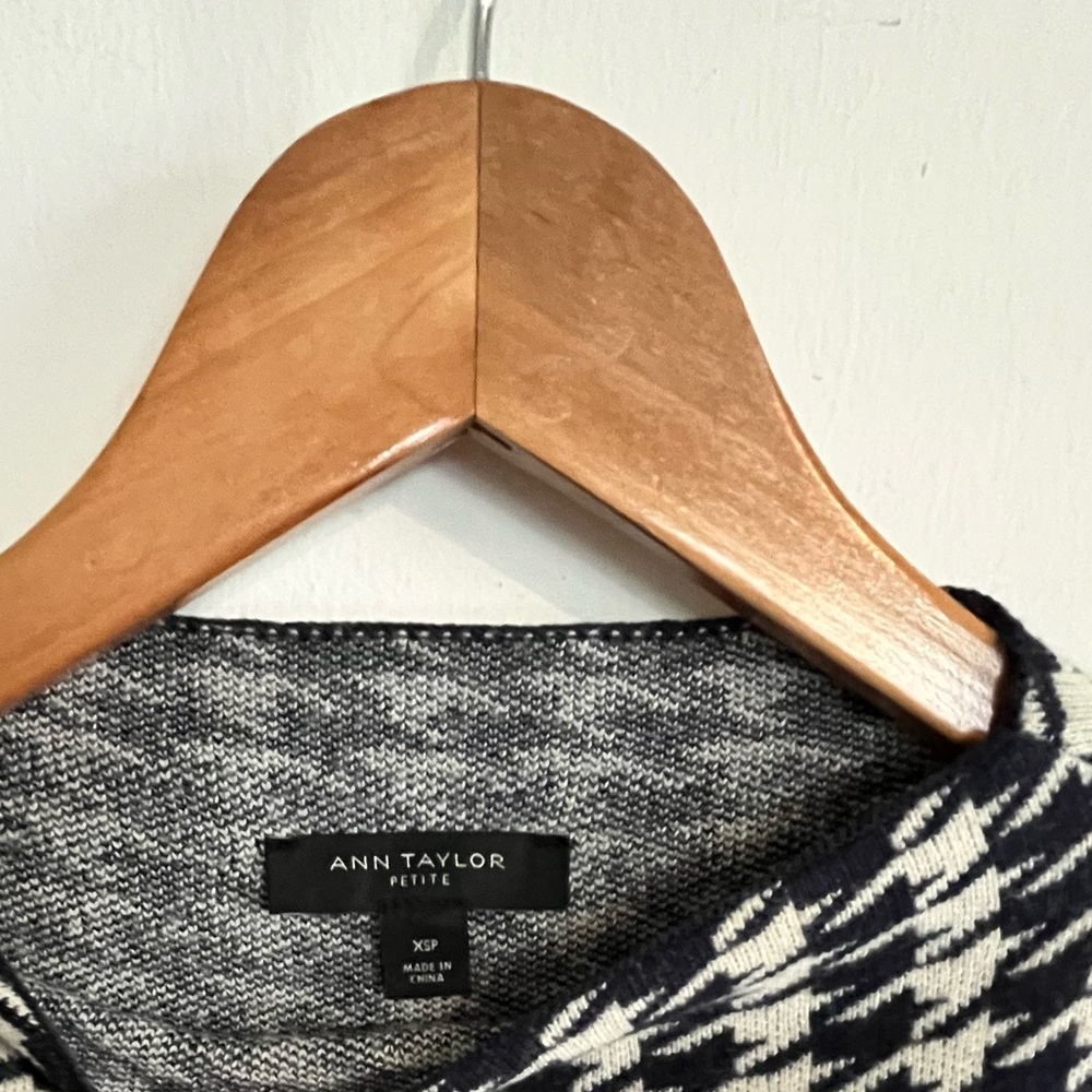 Ann Taylor | Houndstooth Mock Neck Sweater - Picture 7 of 11